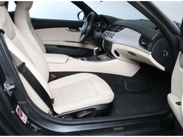 Left hand drive car BMW Z4 (01/04/2015) - 