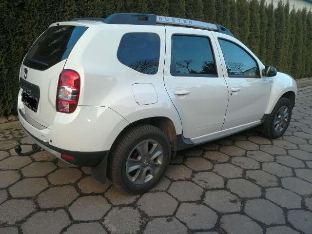 Left hand drive DACIA DUSTER SCe 115 4x2 Laureate