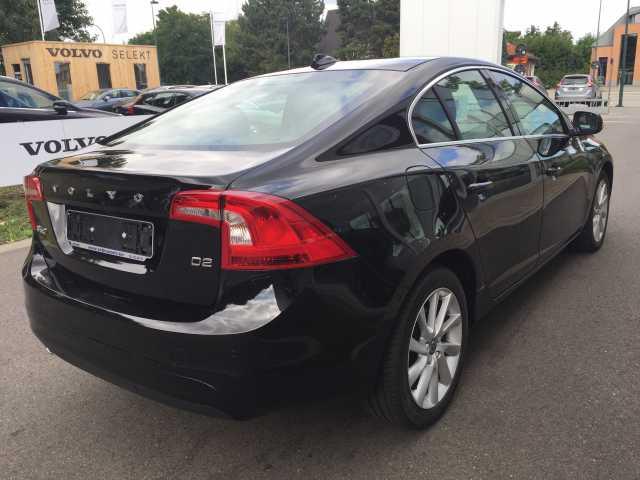 Left hand drive VOLVO S60 D2 Geartronic Summum