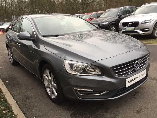 Left hand drive VOLVO S60 D2 Geartronic Summum