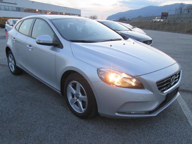 Left hand drive VOLVO V40 D2 Business