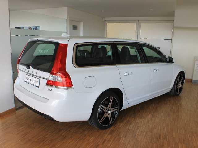 Left hand drive VOLVO V70  D4 