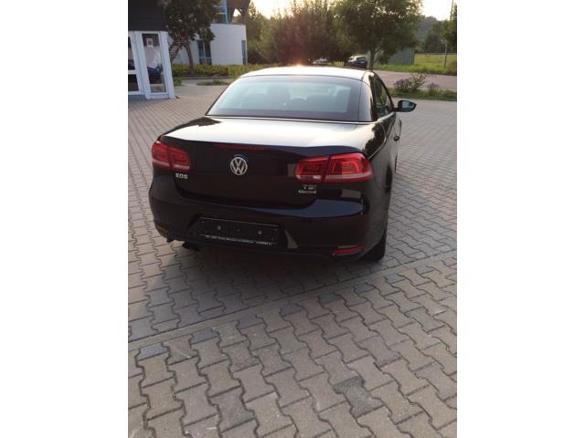 Left hand drive car VOLKSWAGEN EOS (01/03/2015) - 