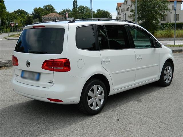 VOLKSWAGEN TOURAN (01/02/2016) - 