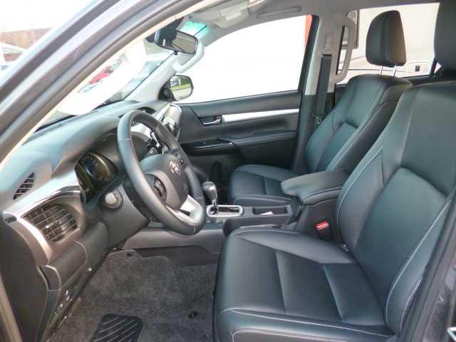 Left hand drive car TOYOTA HILUX (01/04/2017) - 