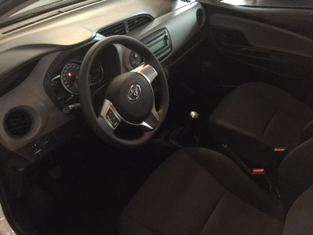 Left hand drive car TOYOTA YARIS (01/06/2017) - 