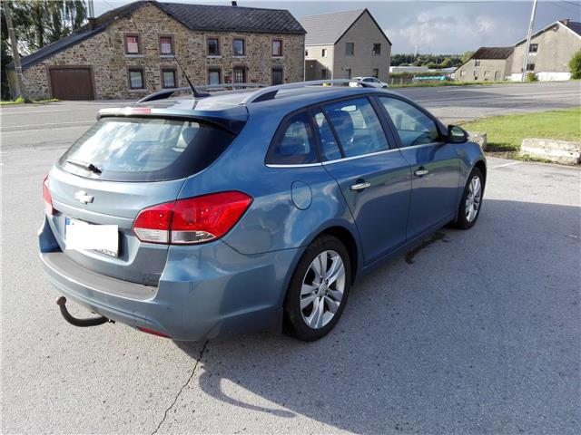 Left hand drive CHEVROLET CRUZE 1.7