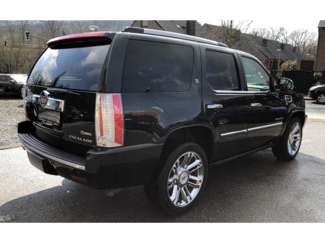 Left hand drive car CADILLAC ESCALADE (01/02/2015) - 