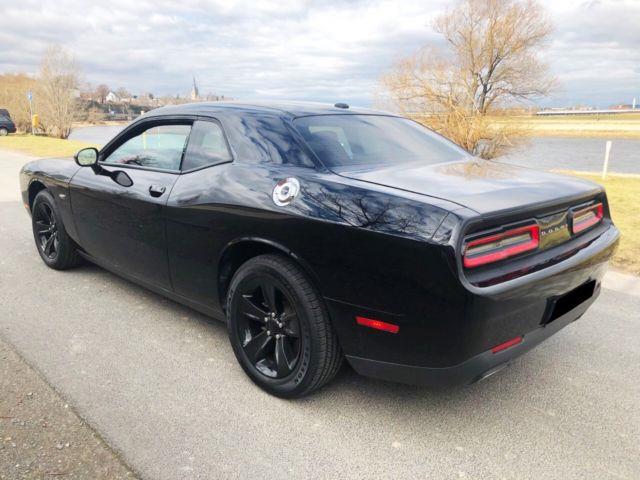 Left hand drive car DODGE CHALLENGER (01/07/2016) - 