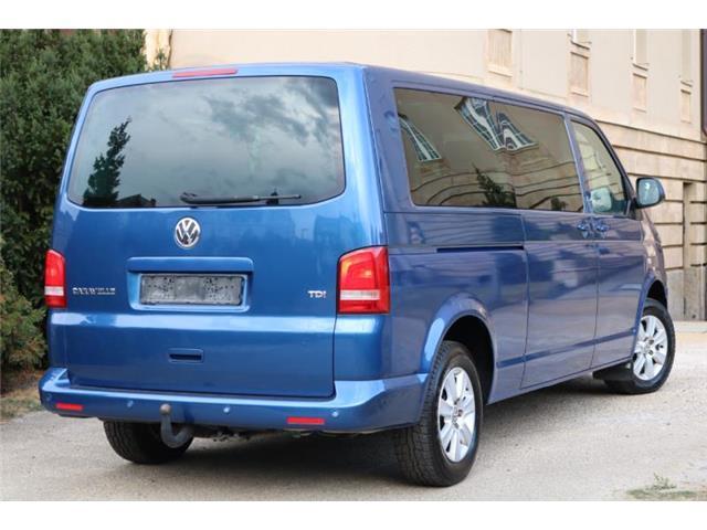 VOLKSWAGEN MULTIVAN (01/02/2011) - 