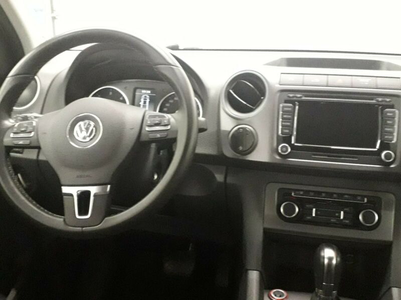 Left hand drive car VOLKSWAGEN AMAROK (01/02/2014) - 