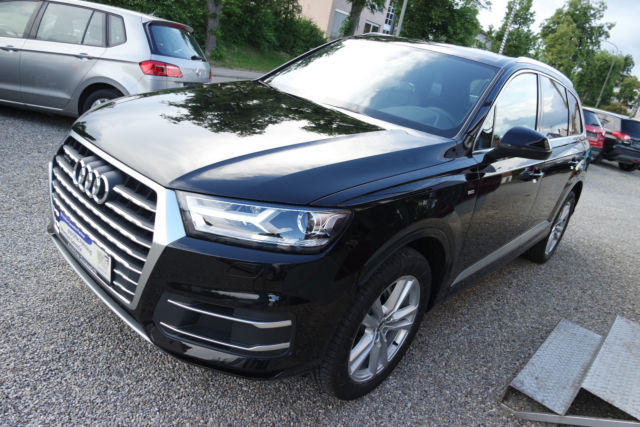 Left hand drive AUDI Q7  3.0 TDI quattro/S-Line/AIR