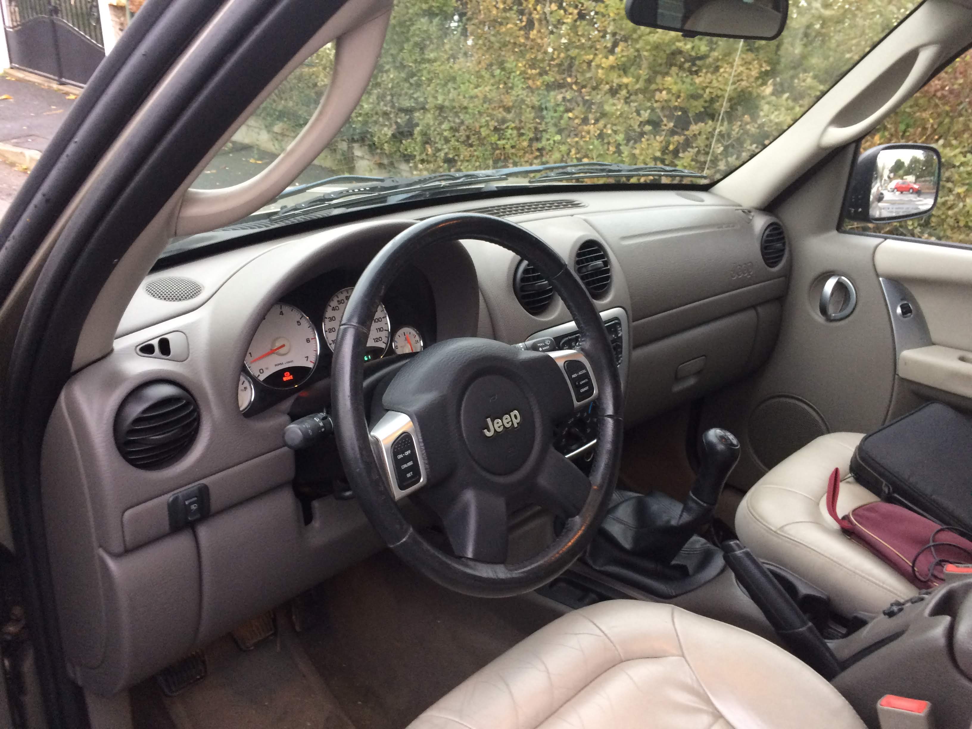 left hand drive JEEP CHEROKEE (01/04/2004) -  