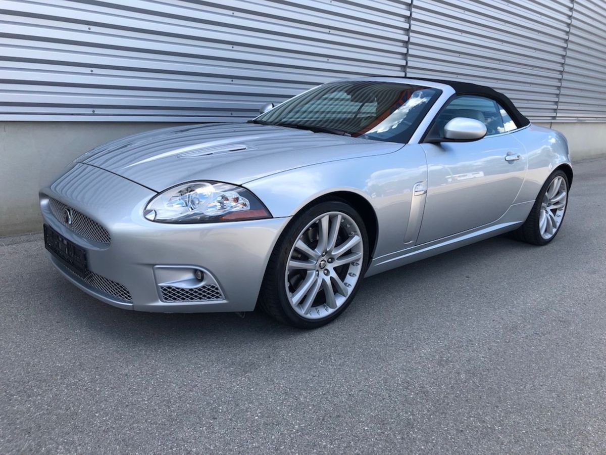 left hand drive JAGUAR XKR (01/04/2007) -  