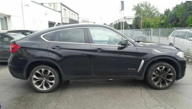 left hand drive BMW X6 (01/04/2017) -  