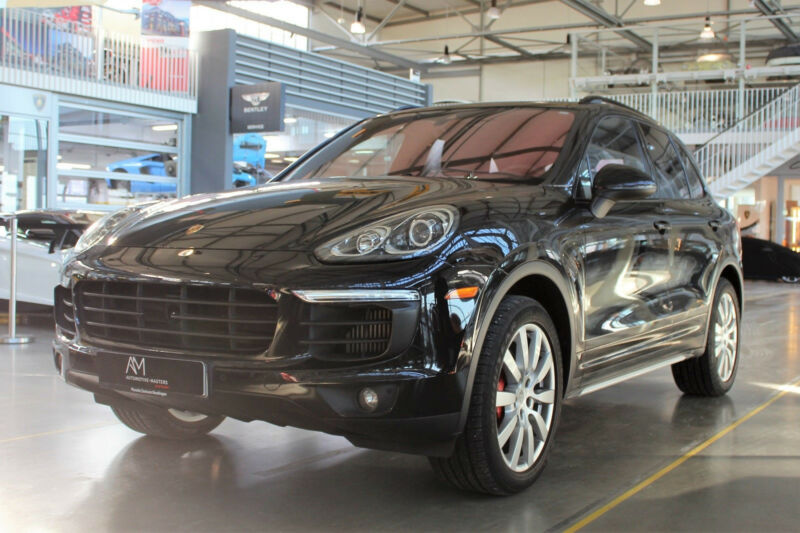 PORSCHE CAYENNE (01/10/2014) - 