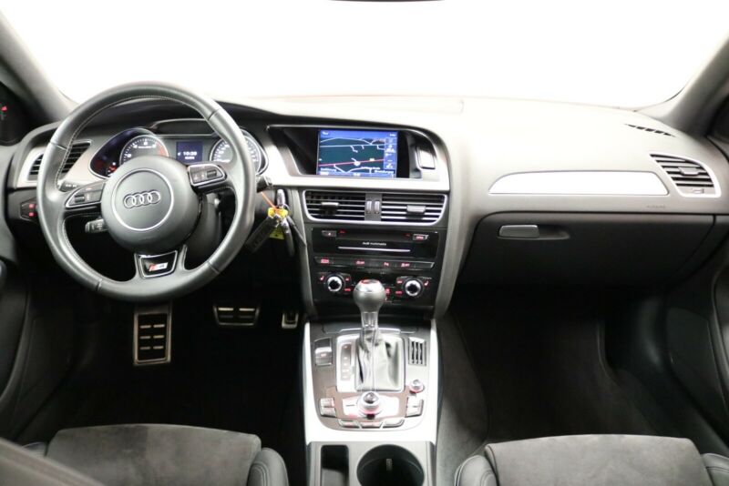 Left hand drive car AUDI S4 (01/04/2013) - 