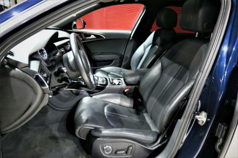 left hand drive AUDI S6 (01/04/2013) -  