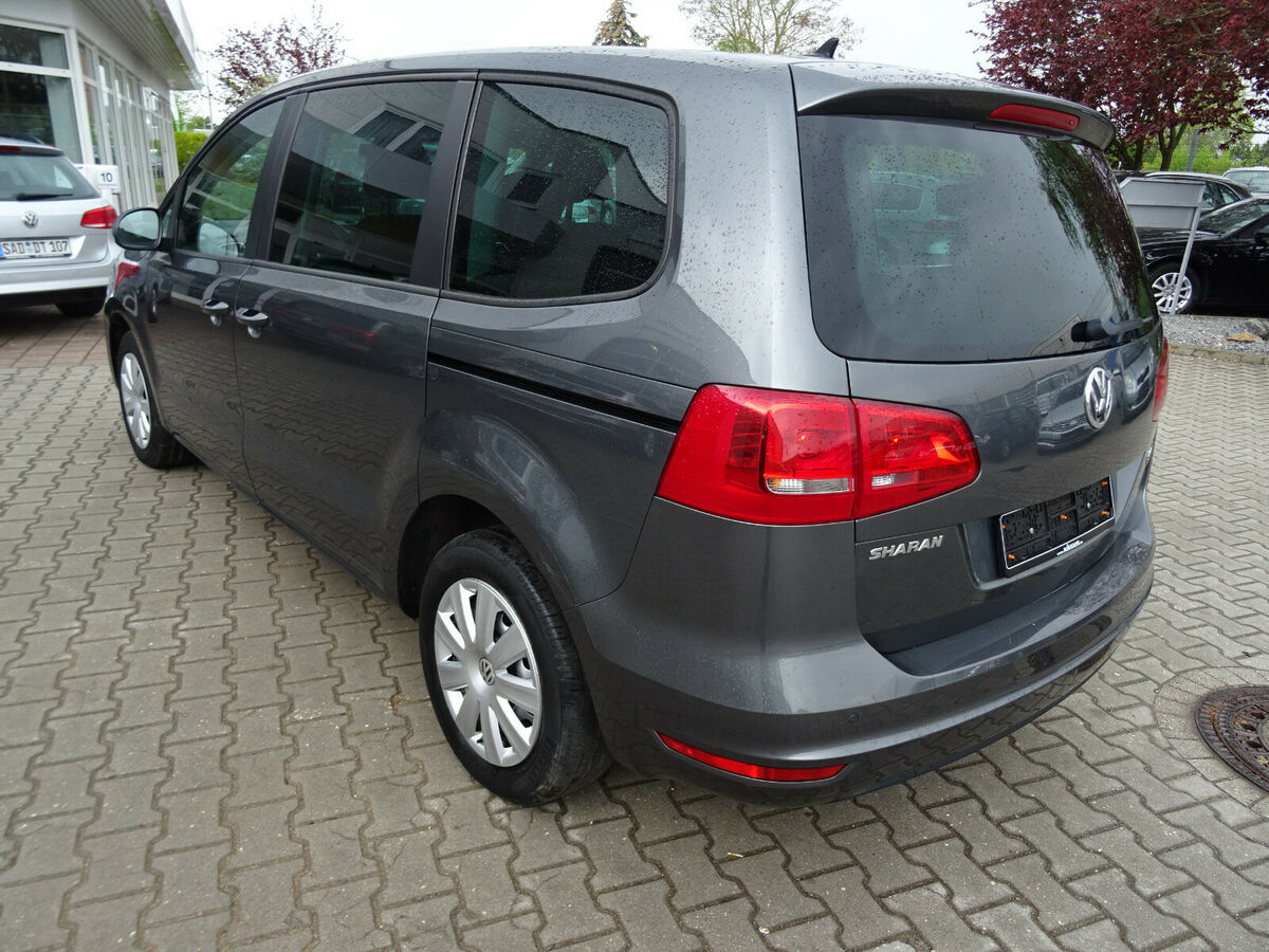 Left hand drive car VOLKSWAGEN SHARAN (01/04/2012) - 