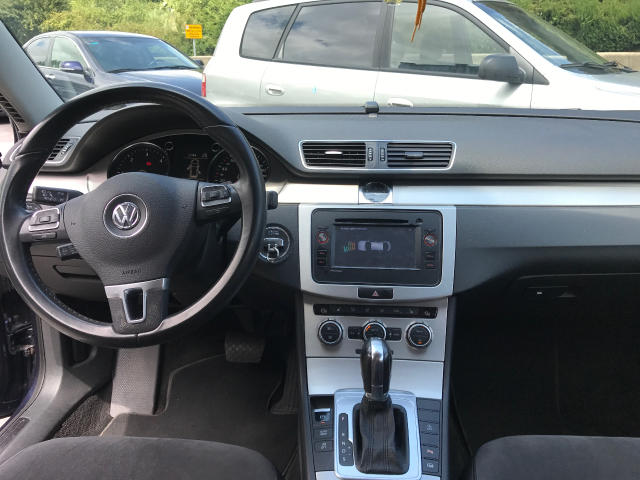 left hand drive VOLKSWAGEN PASSAT (01/04/2012) -  