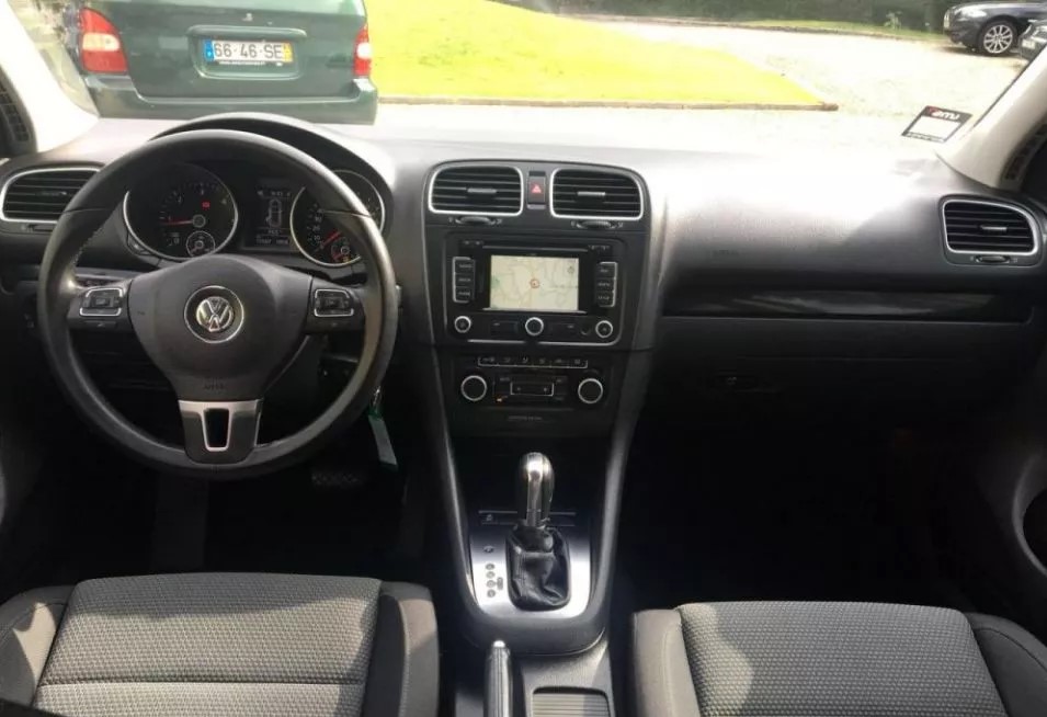 VOLKSWAGEN GOLF (01/06/2012) - 