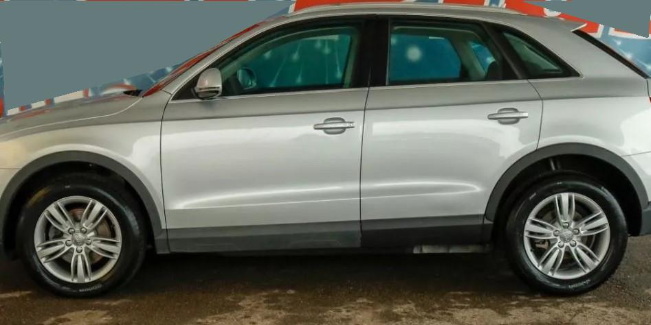 left hand drive AUDI Q3 (01/10/2013) -  