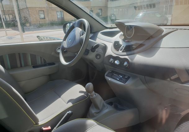 left hand drive RENAULT TWINGO (01/04/2013) -  