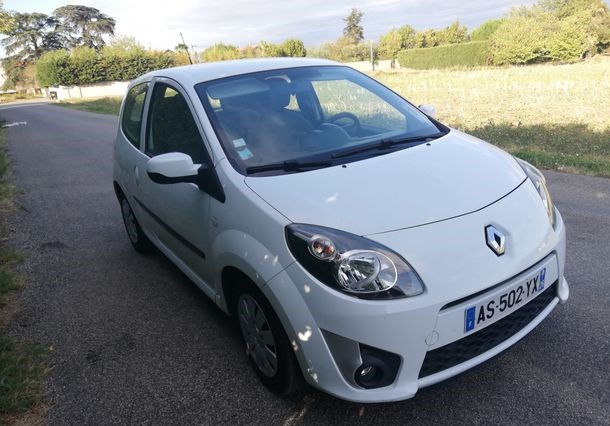 RENAULT TWINGO (01/04/2010) - 