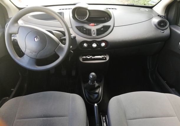 RENAULT TWINGO (01/04/2010) - 