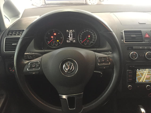 VOLKSWAGEN TOURAN (01/04/2015) - 