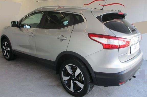 Left hand drive car NISSAN QASHQAI (01/04/2015) - 