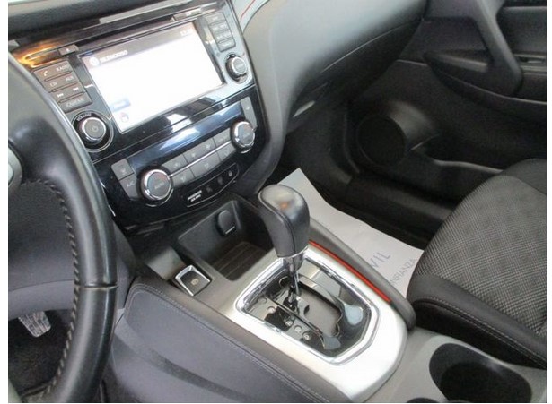 left hand drive NISSAN QASHQAI (01/04/2015) -  