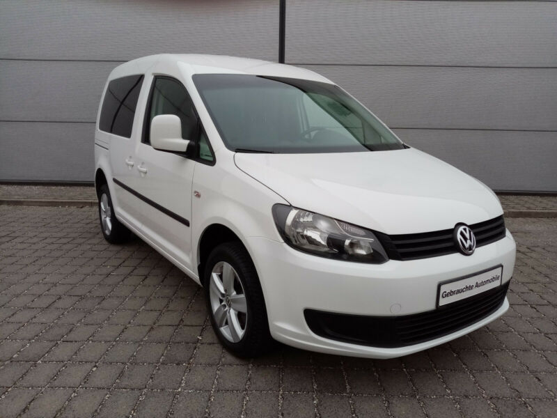 Left hand drive VOLKSWAGEN CADDY 5 SEATER 4MOTION