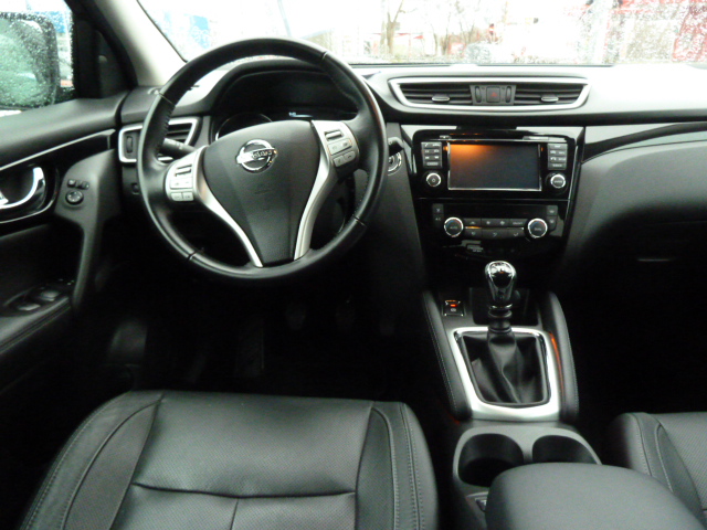 left hand drive NISSAN QASHQAI (01/05/2017) -  