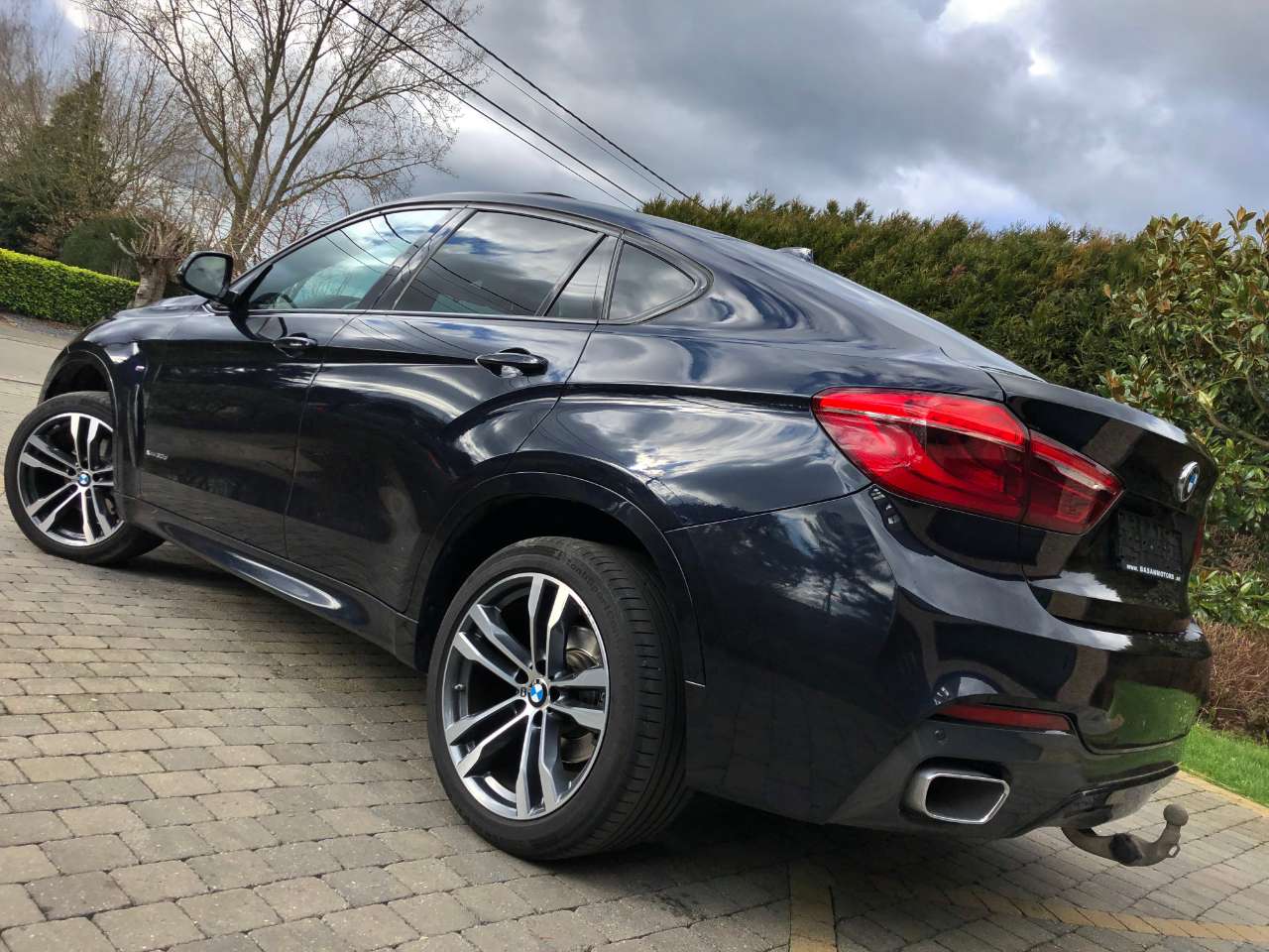 Left hand drive car BMW X6 (01/07/2018) - 