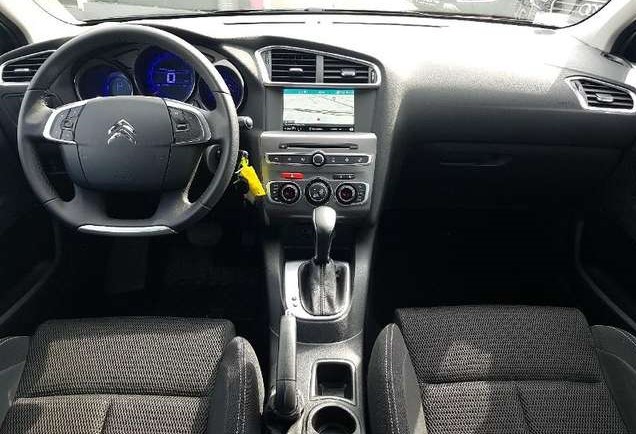 Left hand drive car CITROEN C4 (01/04/2018) - 