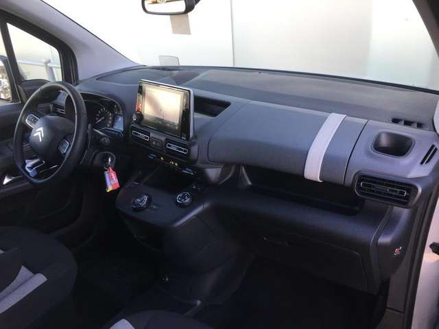 Left hand drive CITROEN BERLINGO IV Shine M Automatique