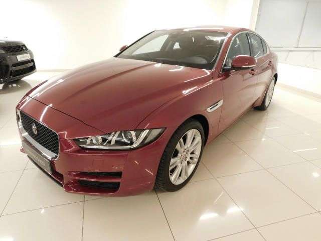 Left hand drive JAGUAR XE 20t  R-Sport Spanish reg