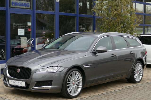 Left hand drive JAGUAR XF 25 Sportbrake