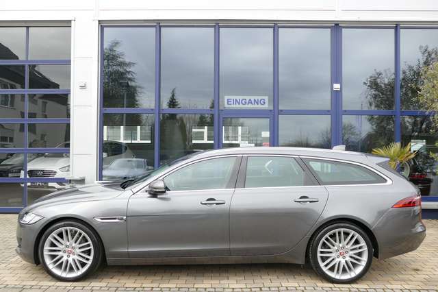 Left hand drive JAGUAR XF 25 Sportbrake