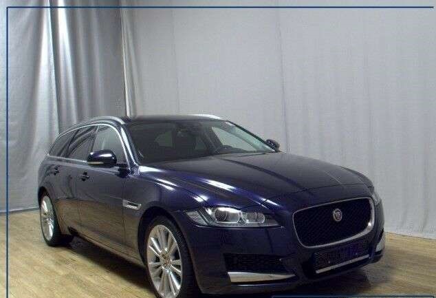 Left hand drive JAGUAR XF 2.0i4D Sportbrake