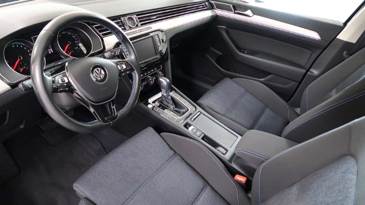 VOLKSWAGEN PASSAT (01/02/2016) - 