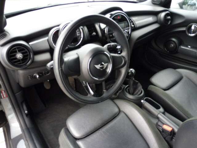 Left hand drive MINI CABRIO 1.2 CABRIOLET LEATHER