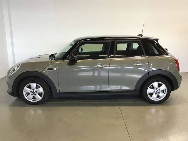 Left hand drive car MINI COOPER (01/10/2018) - 