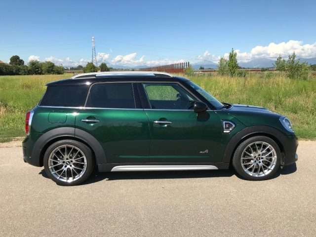 Left hand drive car MINI COUNTRYMAN (01/01/2019) - 