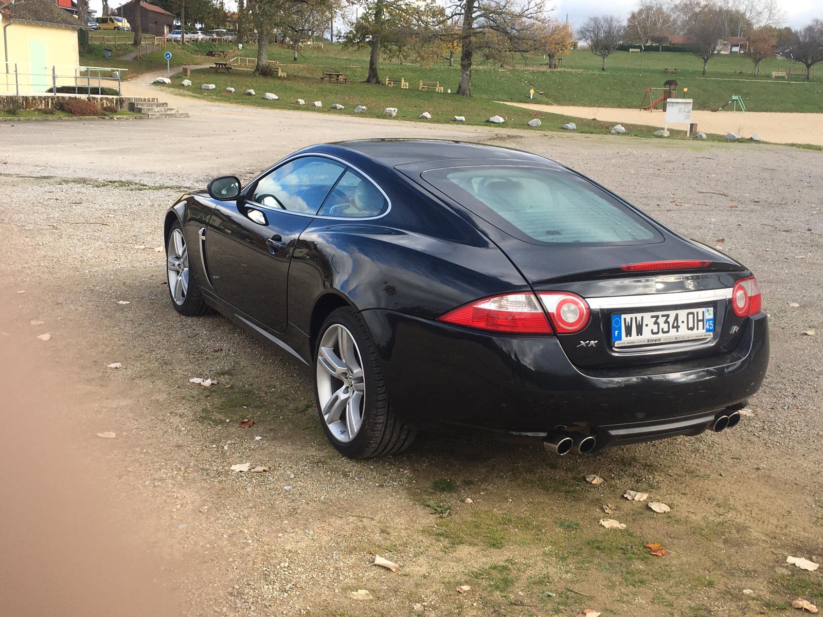 Left hand drive JAGUAR XKR 4.2 COUPE