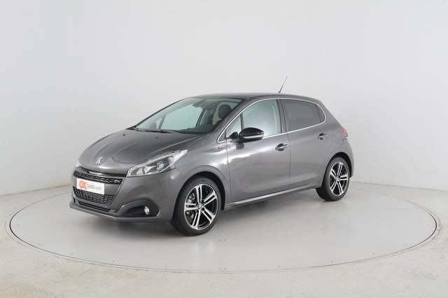 Left hand drive PEUGEOT 208 1.2 PureTech S&S GT Line 110 SPANISH REG