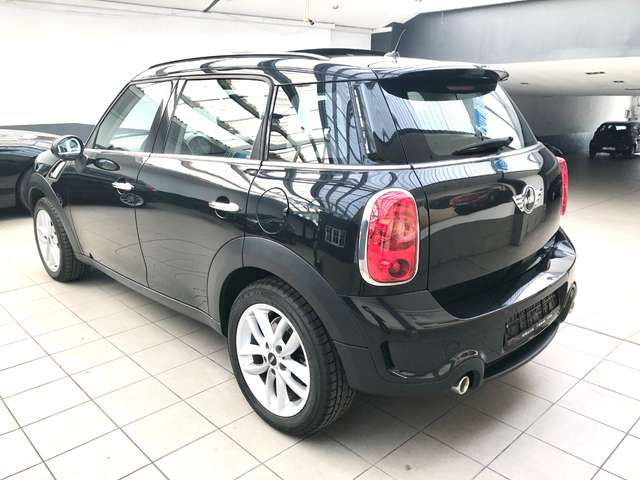 Left hand drive car MINI COUNTRYMAN (01/09/2014) - 