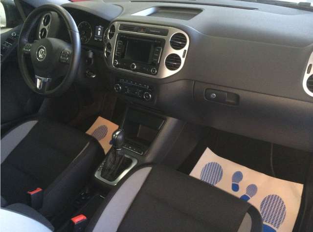 Left hand drive car VOLKSWAGEN TIGUAN (01/04/2014) - 