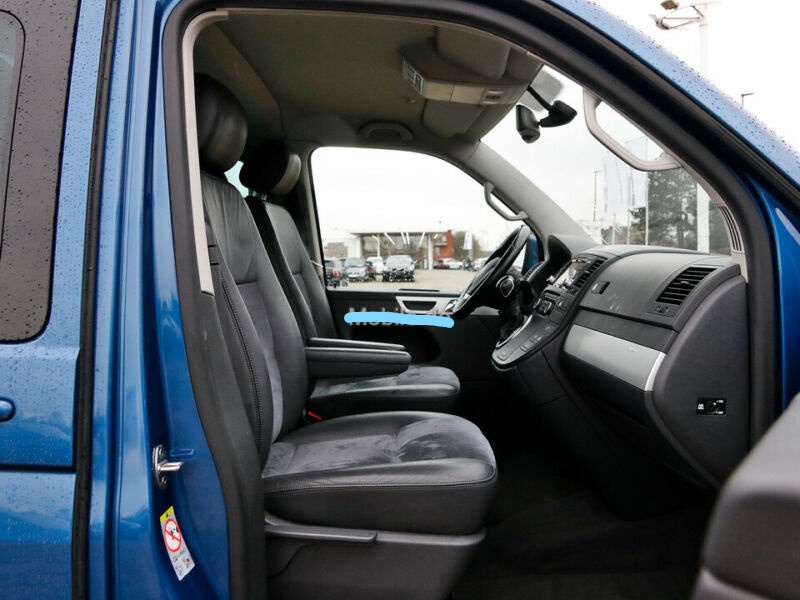 VOLKSWAGEN MULTIVAN (01/03/2011) - 